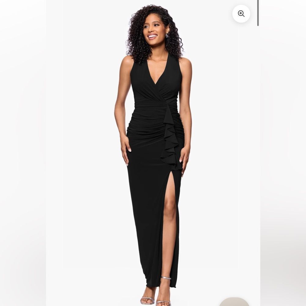 Betsy & Adam BOBBI" RUFFLED V-NECK GOWN NWT